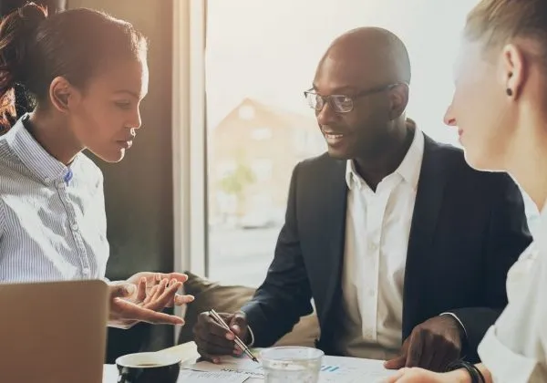 6 easy steps to blow the dust off your resume